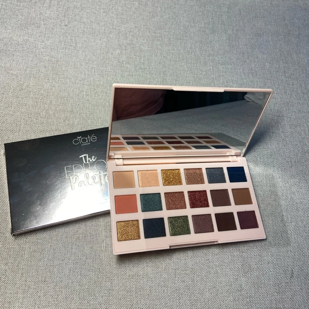 Coates London The Editor Palette -new england. Brand new. 18 pieces.